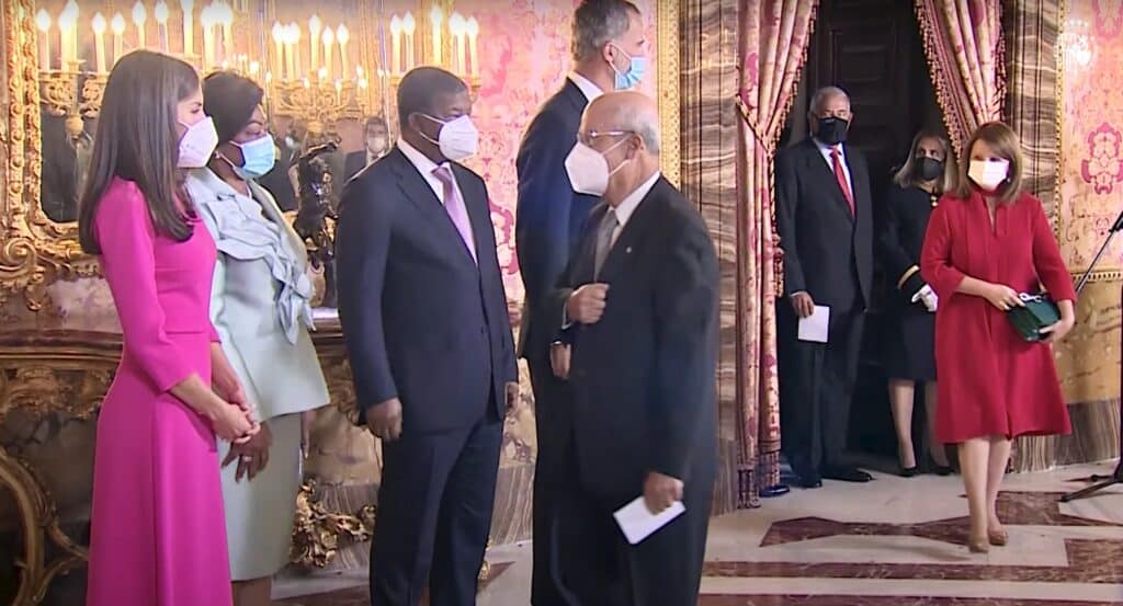 Colégio Crystal Talatona en la recepción de la Casa Real al presidente de Angola